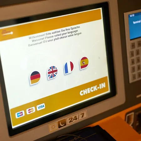 Отель Mcdreams Duesseldorf-city