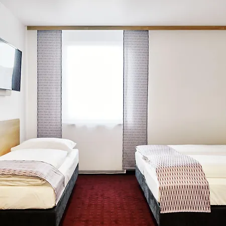 Mcdreams Duesseldorf-city