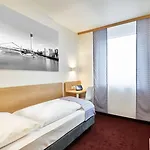 Hotel Mcdreams Duesseldorf-city