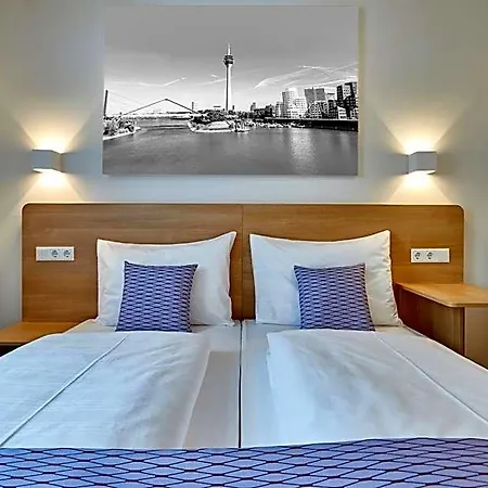 Mcdreams Duesseldorf-city