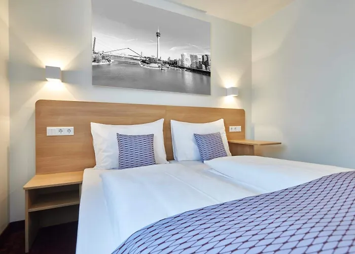 Mcdreams Duesseldorf-city