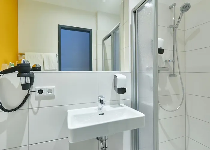 Mcdreams Duesseldorf-city 2*